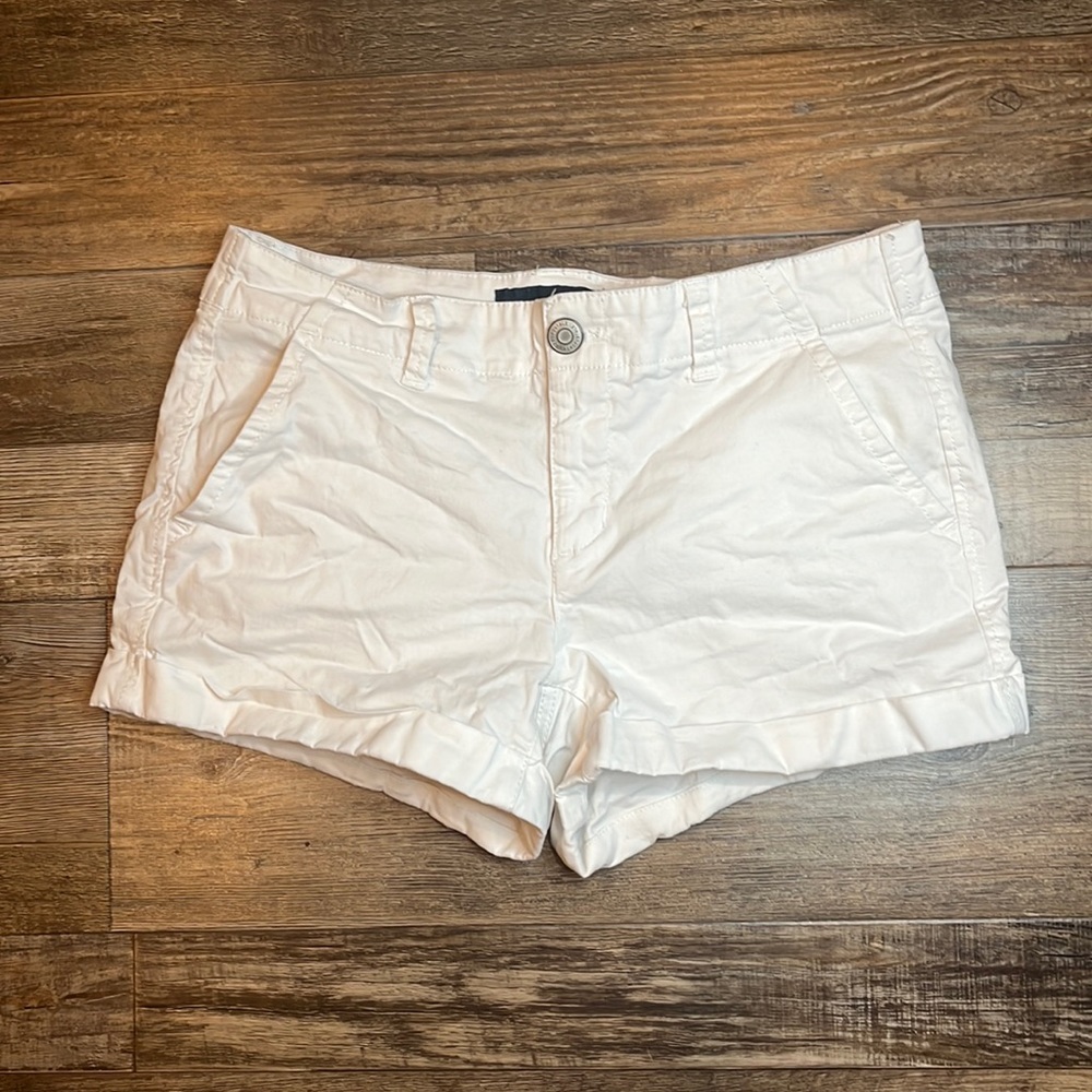 Aeropostale Women’s Midi Shorts Size 6 White